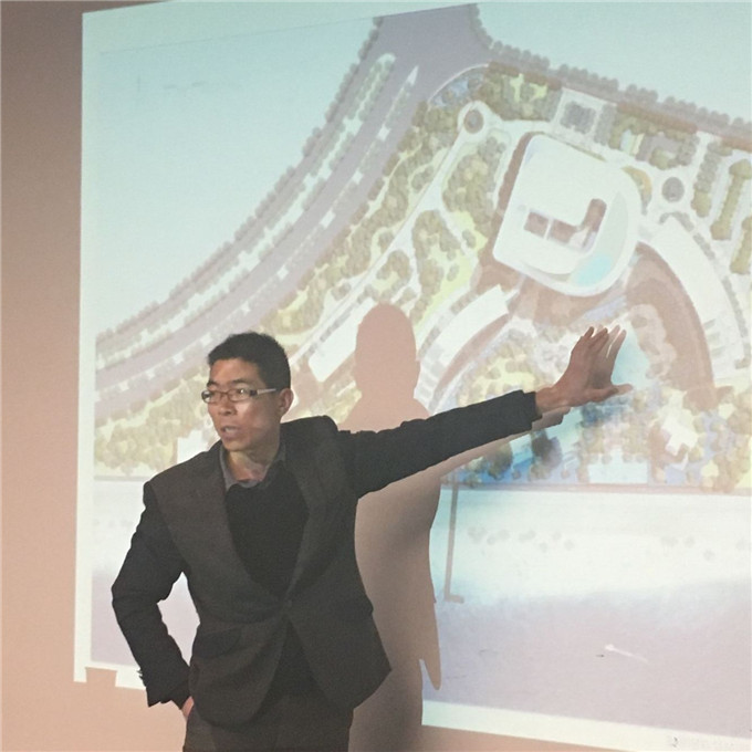 伟德体育 - 综合体育赛事平台|奥体中心相助同伴