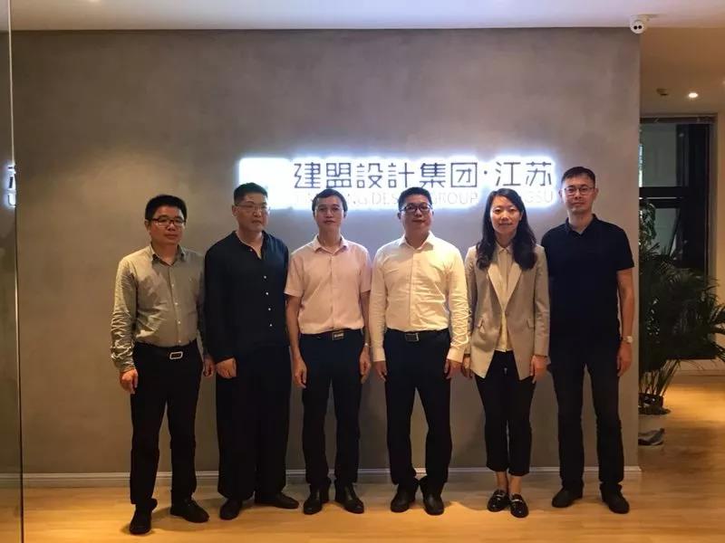 伟德体育 - 综合体育赛事平台|奥体中心相助同伴