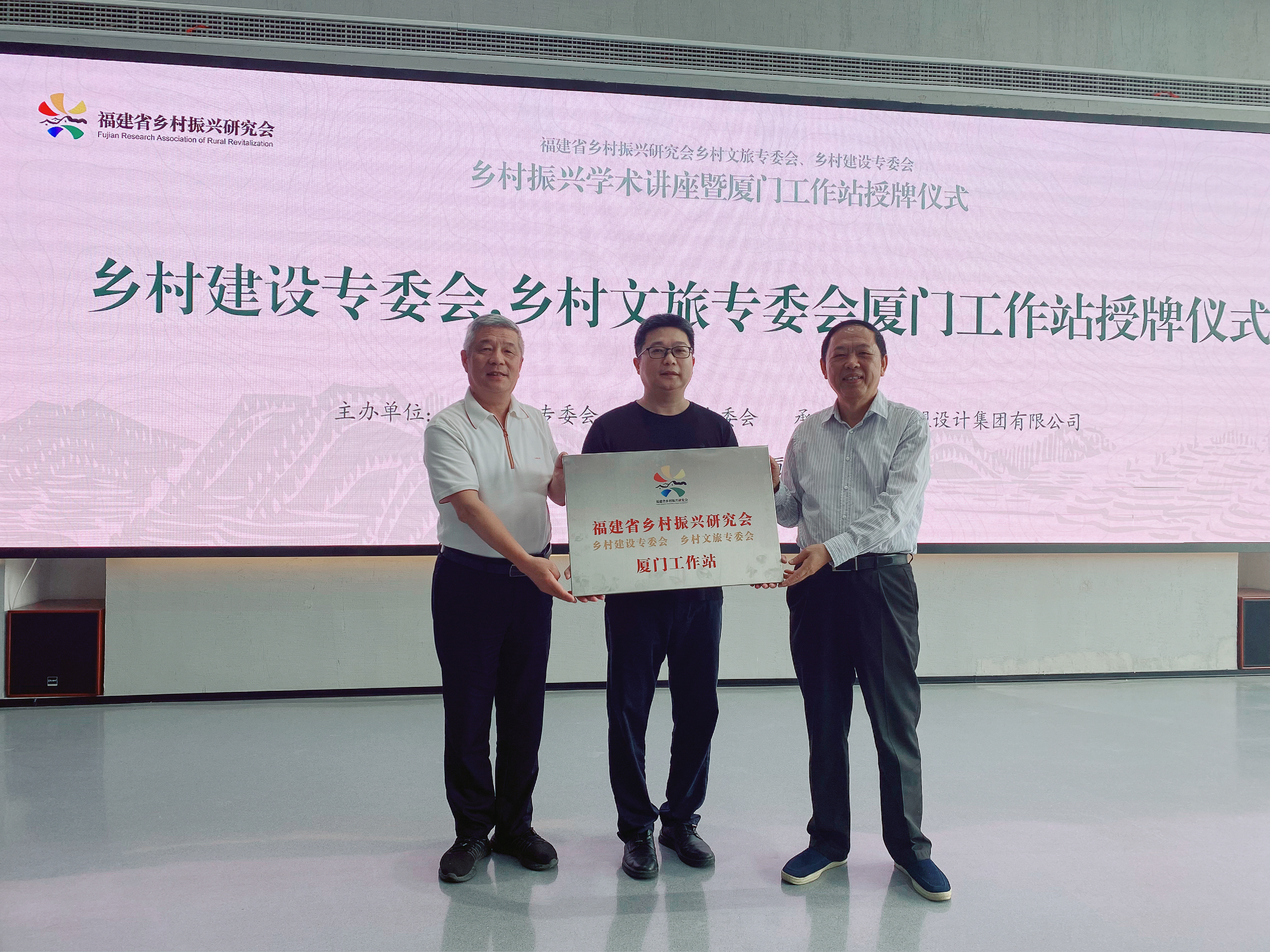 伟德体育 - 综合体育赛事平台|奥体中心相助同伴