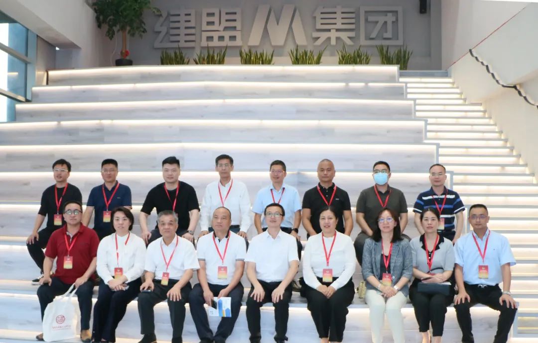 伟德体育 - 综合体育赛事平台|奥体中心相助同伴