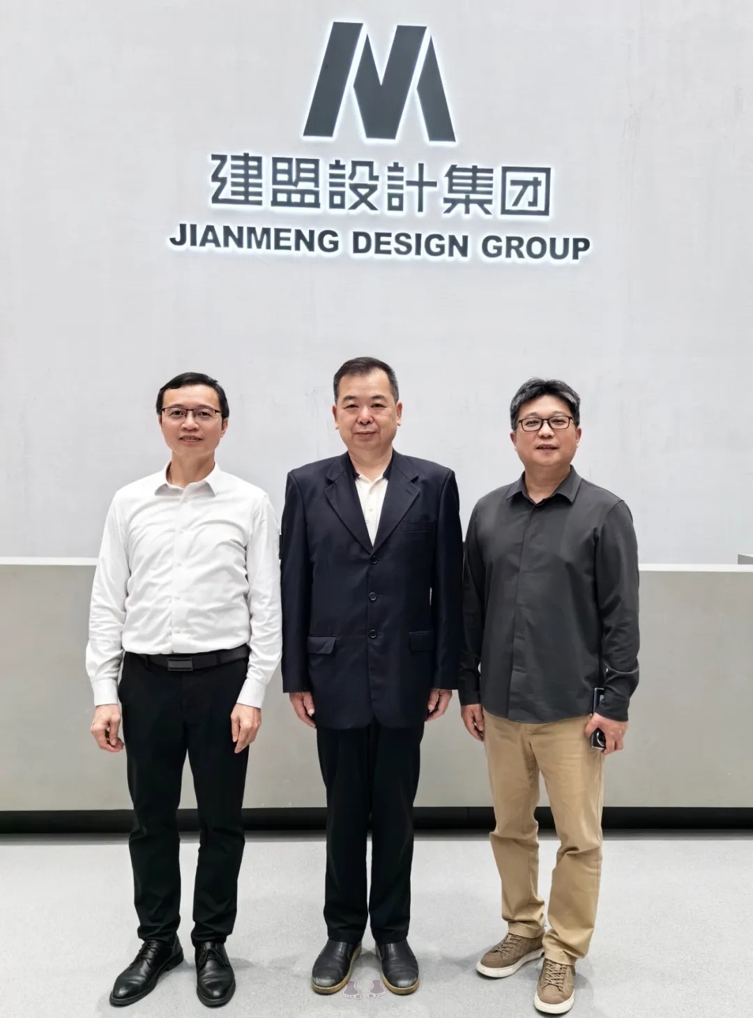 伟德体育 - 综合体育赛事平台|奥体中心相助同伴