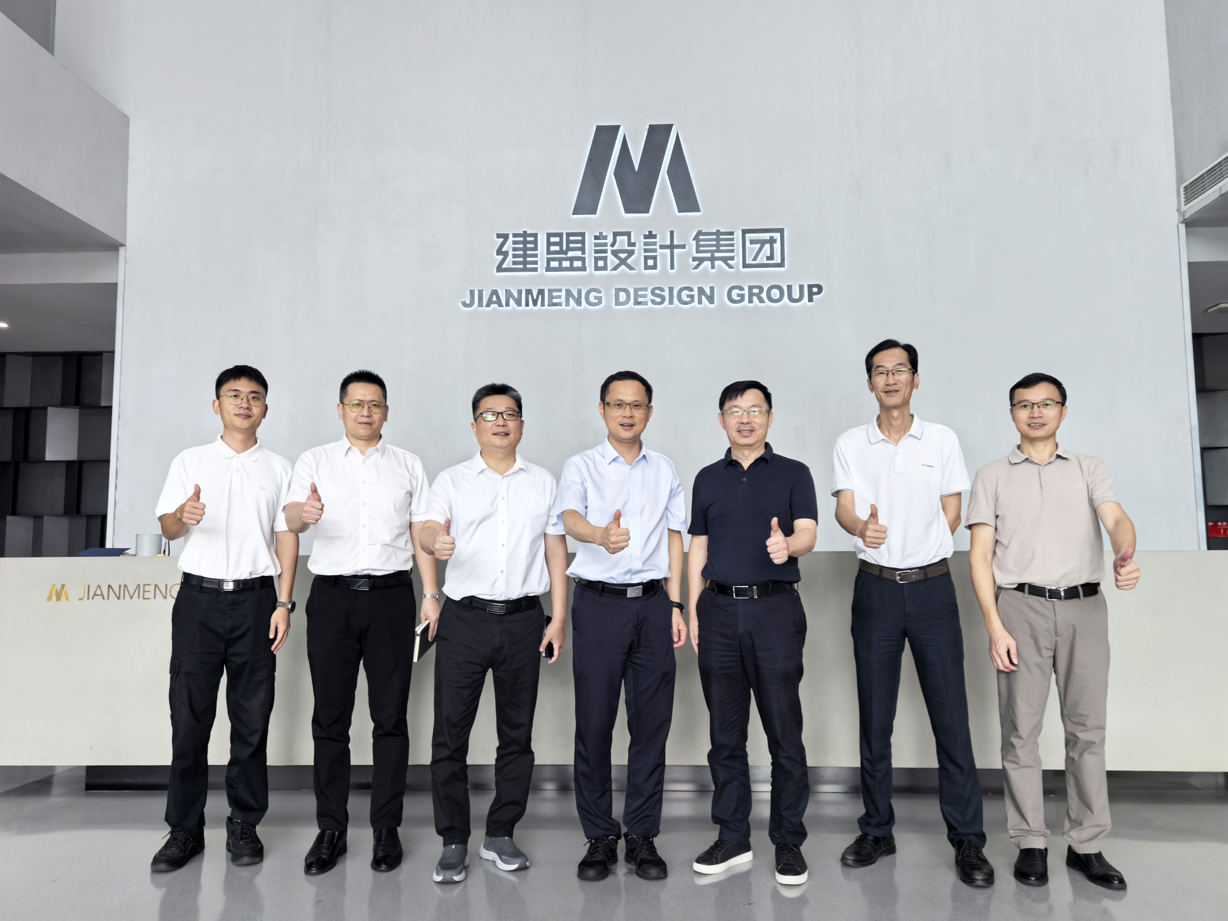 伟德体育 - 综合体育赛事平台|奥体中心相助同伴