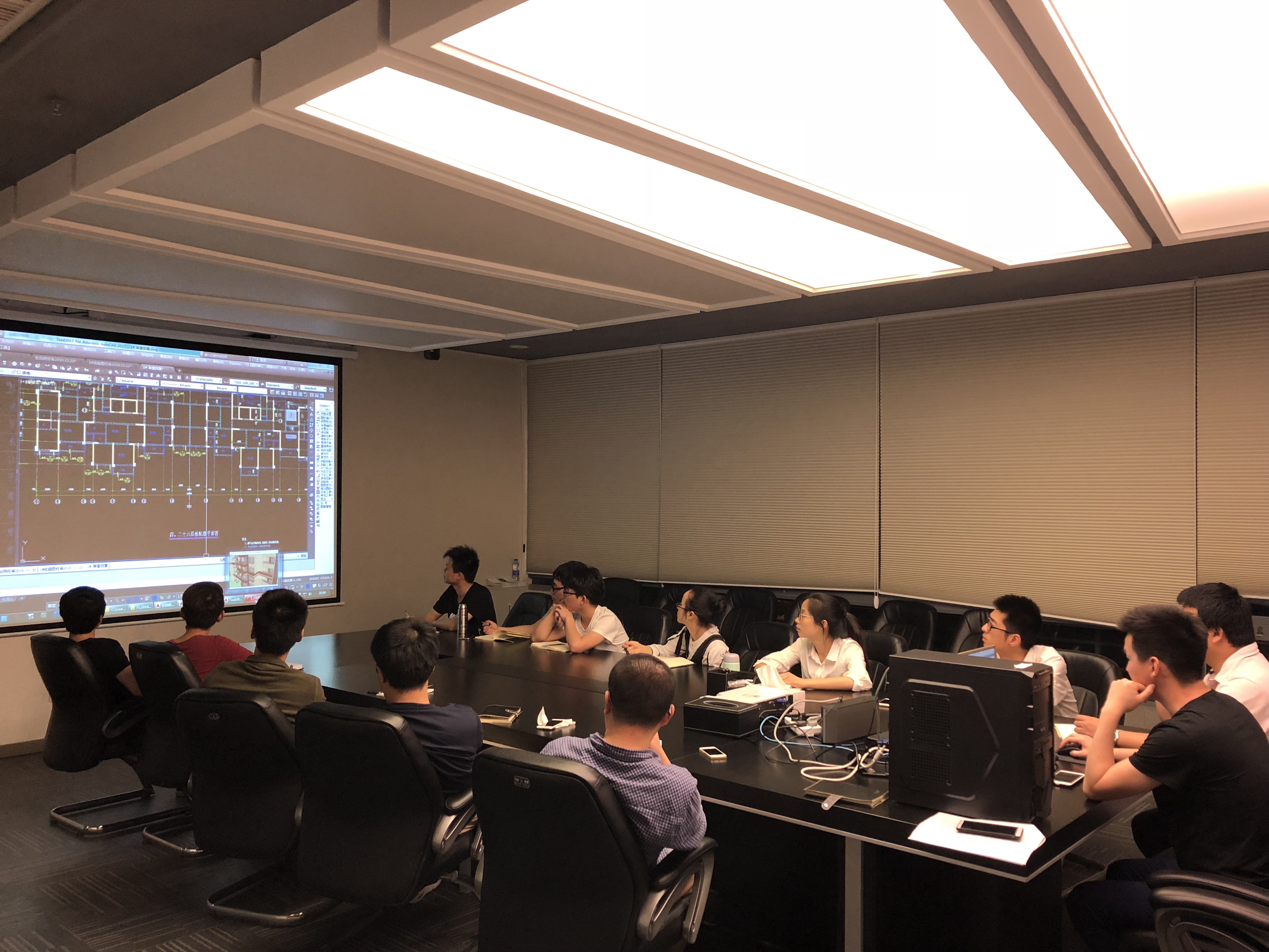 伟德体育结构所开展学习小课堂